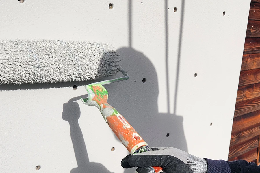 Neue Beschichtung für Kletterwand