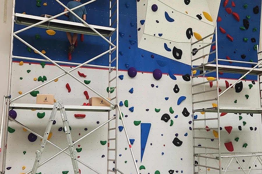 Prüfung von Kletterwänden